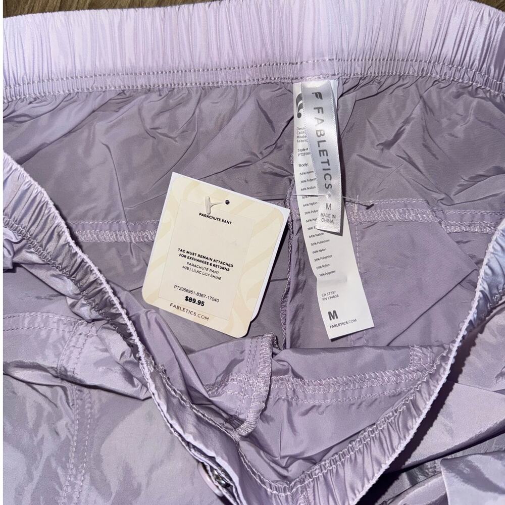 New Fabletics Lightweight Cargo Jogger Lilac Lily Shine size M - Picture 7 of 8